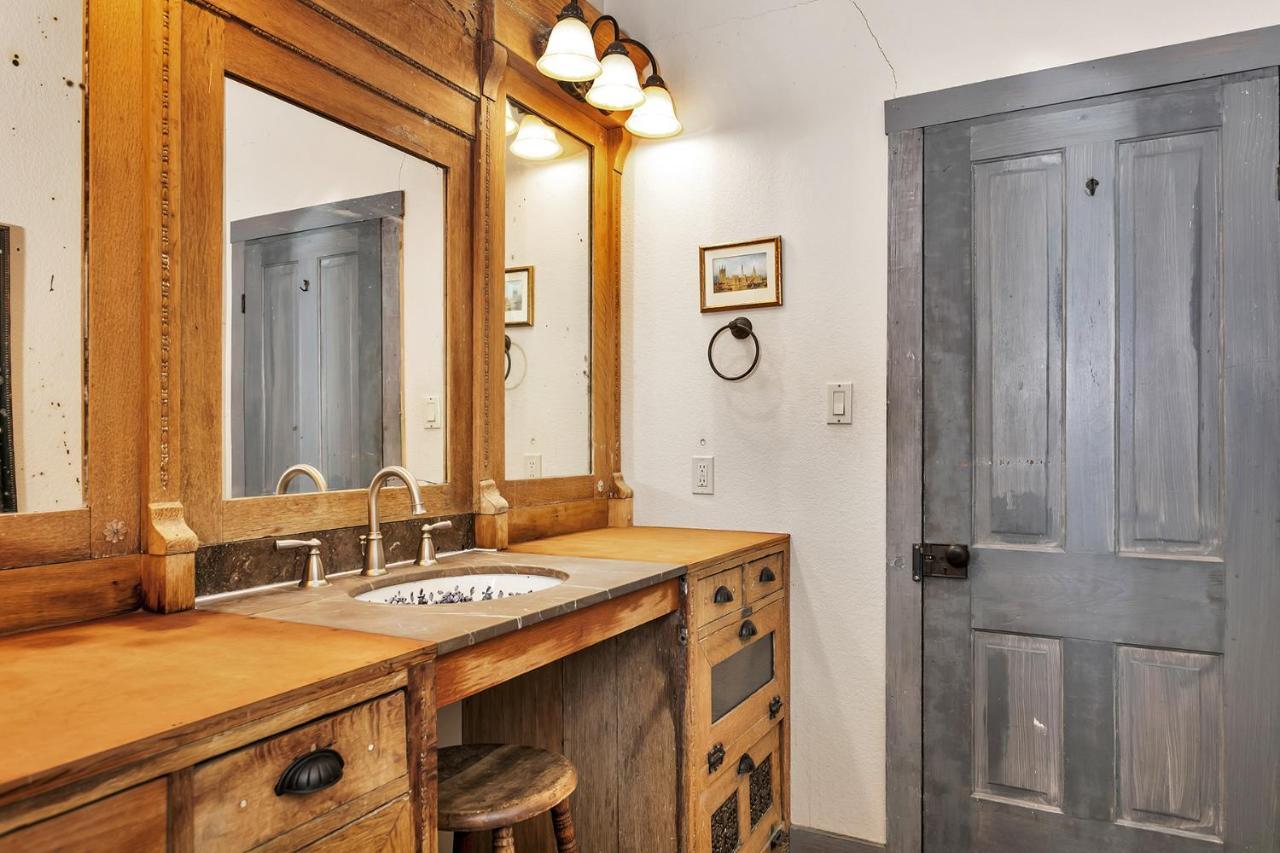 Villa Adams Travis - 1B1Ba, Pet Friendly With Fee, Walk To Main Fredericksburg Exterior foto
